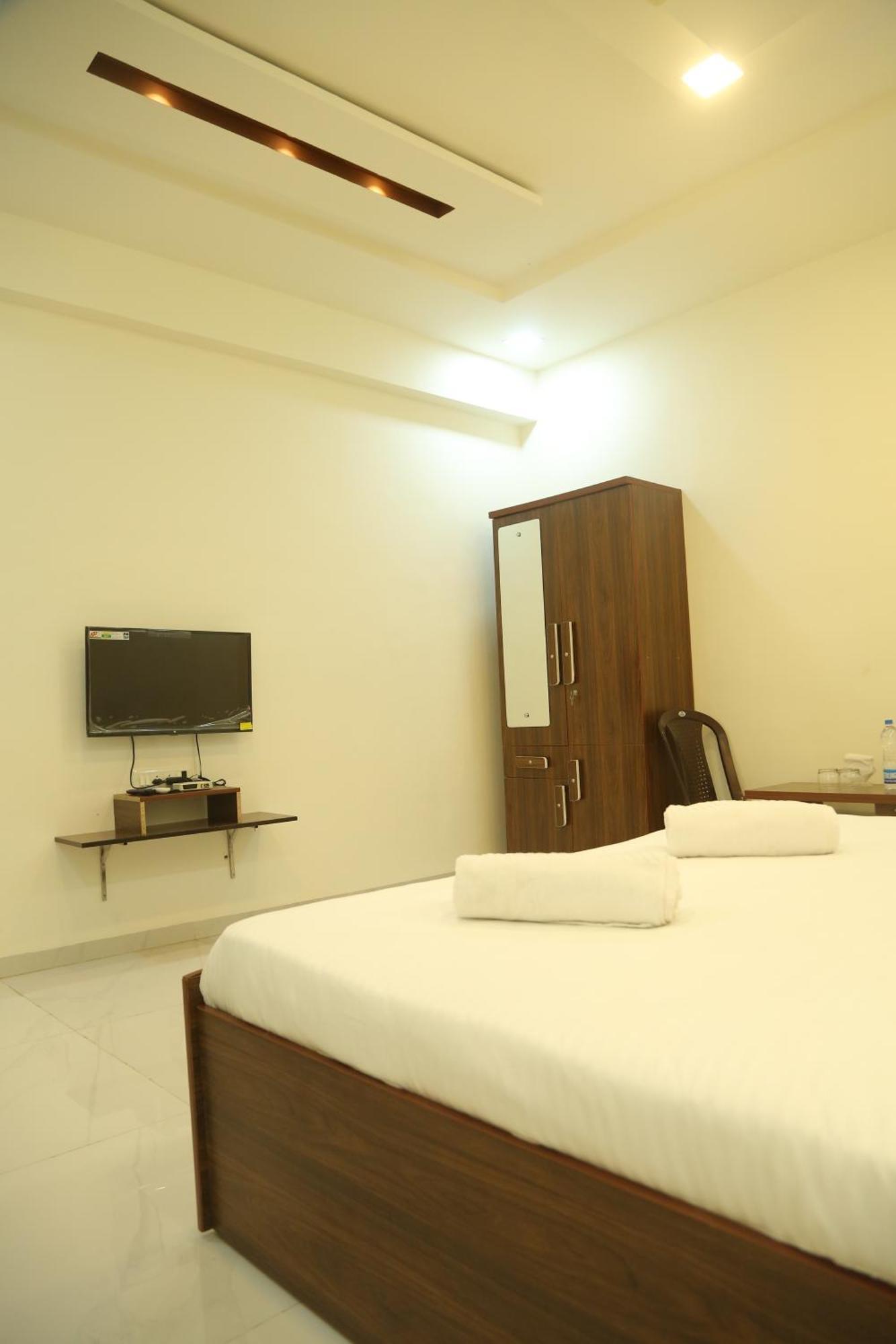 Rudraksh Nagthane Satara Exteriör bild